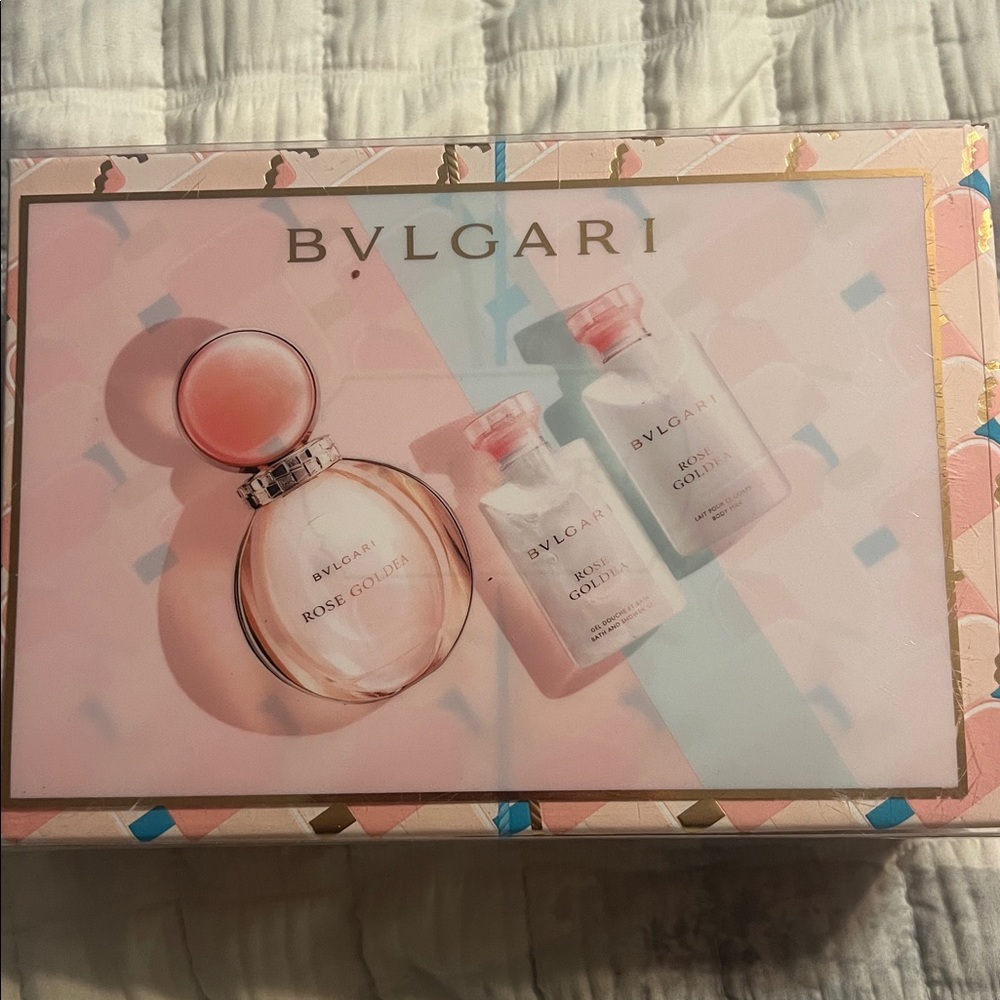 Bulgari Rose Goldea Perfume Set - Pink and Gold